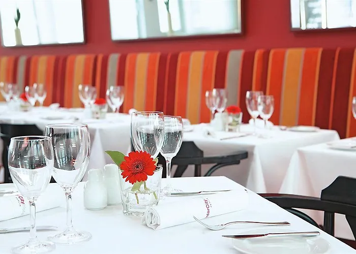 Intercityhotel Ostbahnhof 3*