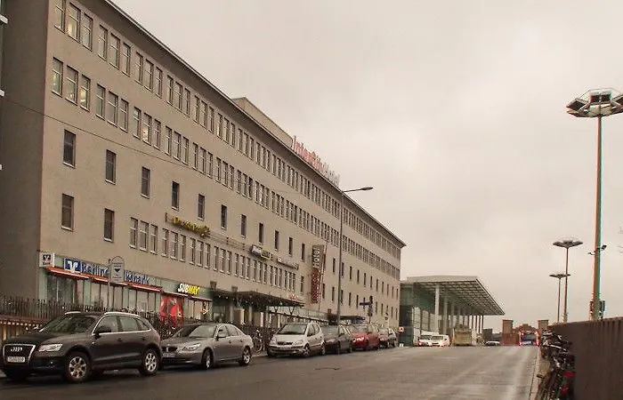 Intercityhotel Ostbahnhof 3*