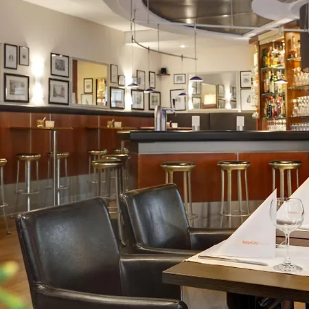Intercityhotel Ostbahnhof 3*
