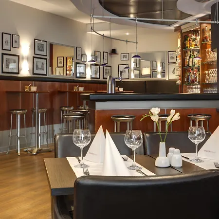 Hotel Intercityhotel Ostbahnhof 3*