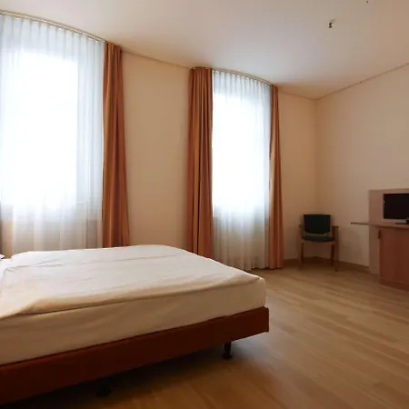 Intercityhotel Ostbahnhof Berlino