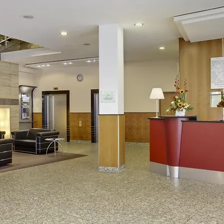 Ξενοδοχείο Intercityhotel Ostbahnhof 3*