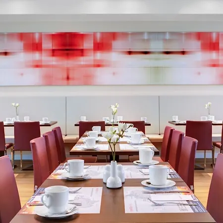 Intercityhotel Ostbahnhof Berlino