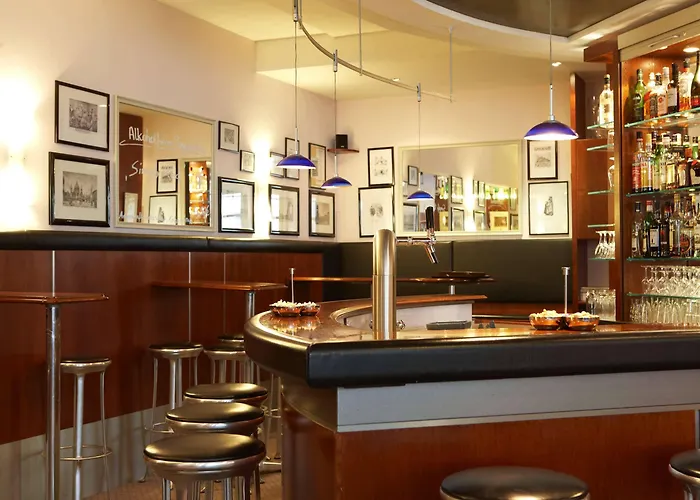 Otel Intercityhotel Ostbahnhof 3*