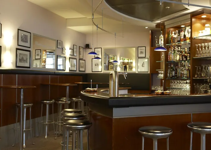 Otel Intercityhotel Ostbahnhof 3*