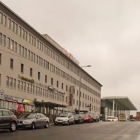 Intercityhotel Ostbahnhof 3*