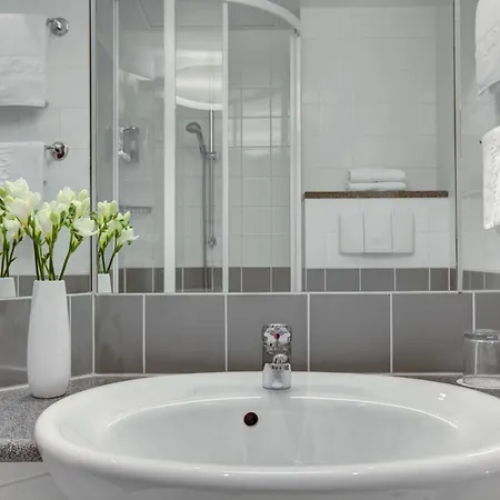 Отель Intercityhotel Ostbahnhof Берлин
