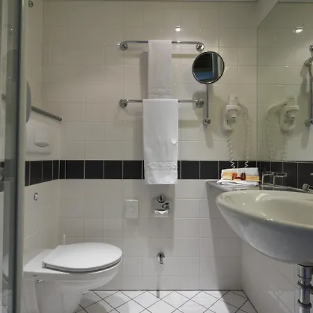 Ξενοδοχείο Intercityhotel Ostbahnhof 3*